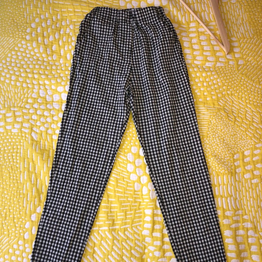 She In Skinny Checked Pants